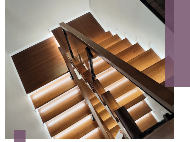 Изготовление П-образных лестниц под ключ в Тюмени