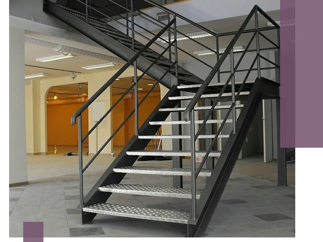 Лестницы для офиса в Тюмени: изготовление, монтаж, демонтаж