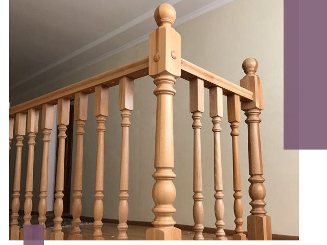 Деревянные перила на заказ в Тюмени: монтаж и изготовление