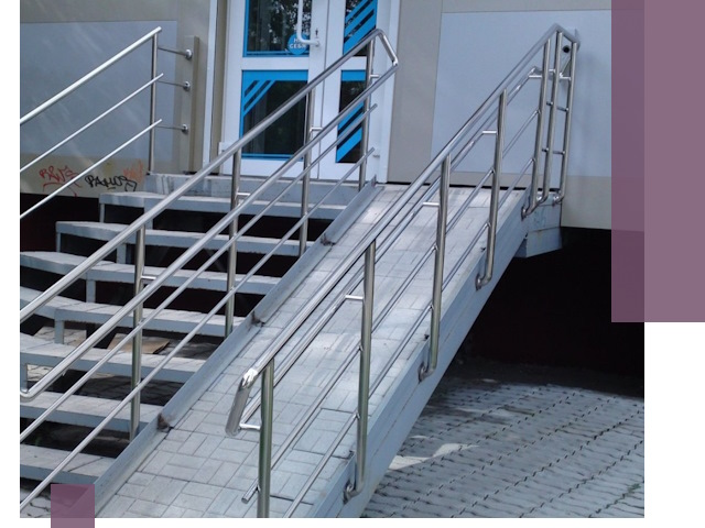 Пандус на крыльцо под ключ в Тюмени: монтаж и изготовление