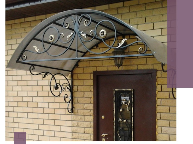 Изготовление козырьков из металла под ключ в Тюмени