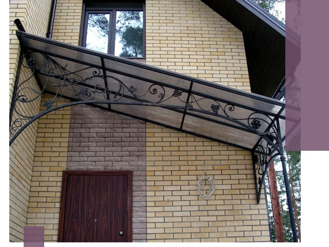 Односкатные козырьки из металла под ключ в Тюмени