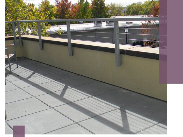 Металлические парапеты под ключ в Тюмени: монтаж и изготовление