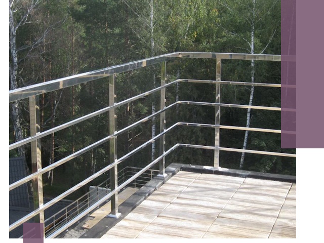 Парапеты из нержавеющей стали в Тюмени — изготовление и монтаж