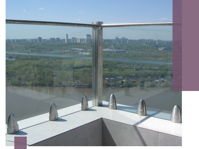 Стеклянные парапеты премиум класса в Тюмени для домов и бизнесов