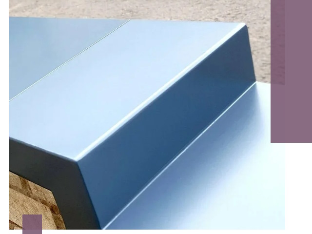 Крышки на парапет в Тюмени: изготовление и монтаж под ключ